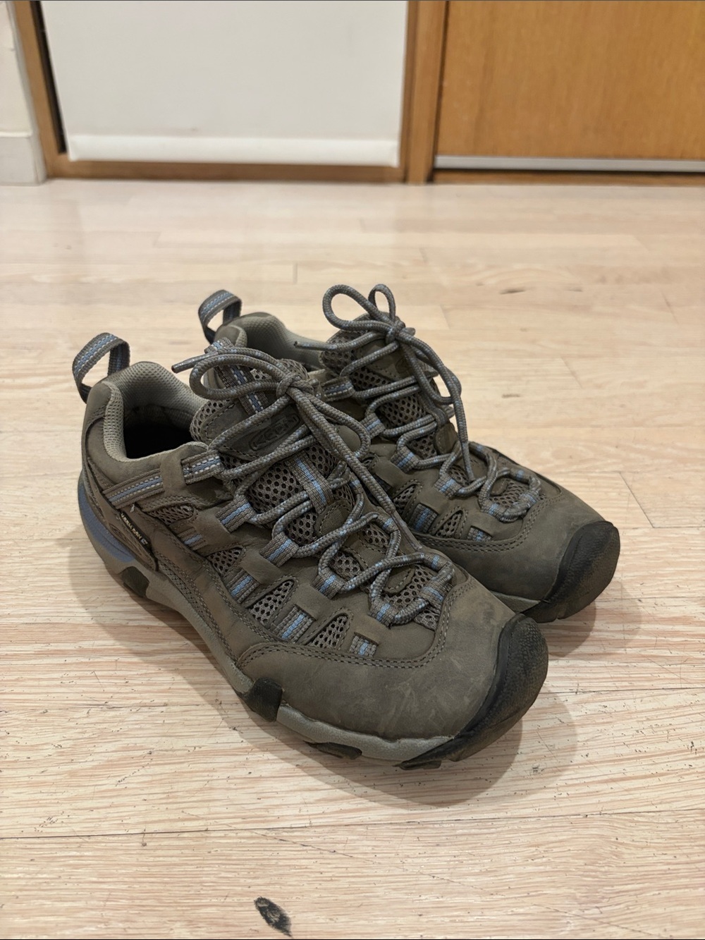 Women’s KEEN waterproof hiking shoe